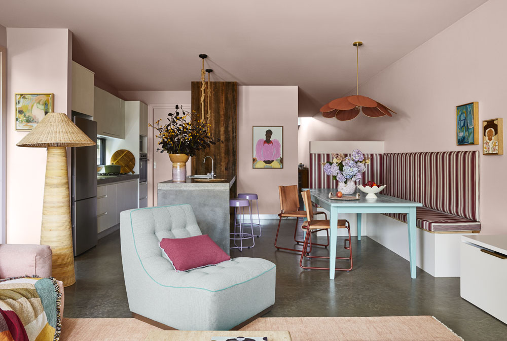 Julia’s most recent project used the colour, Dulux Lilac Light from the Dulux Colour Forecast 2024 Journey palette, on the walls, ceilings and trims.