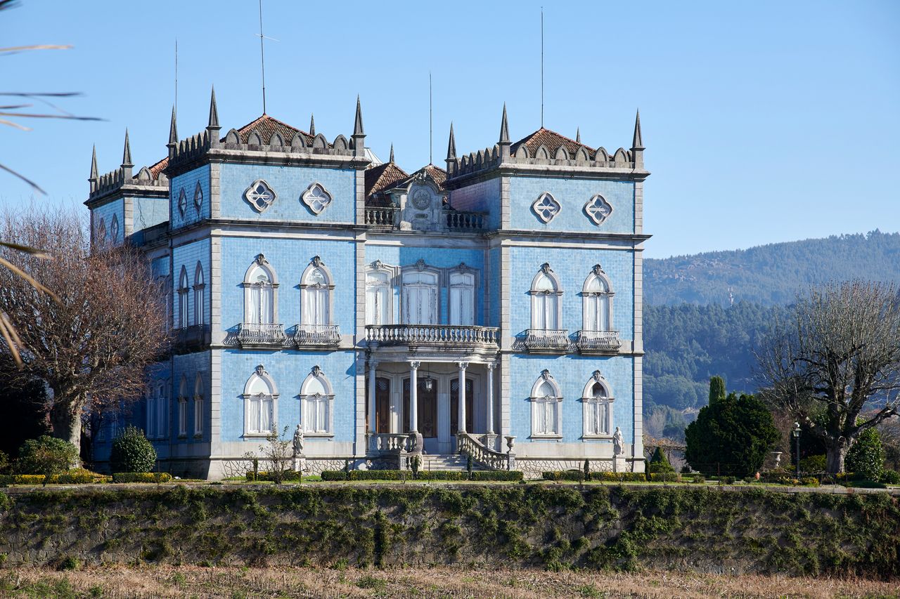 Villa Beatriz, located in Portugal’s Vinho Verde wine region, has been home to the Guimarães family since the early 1900s.