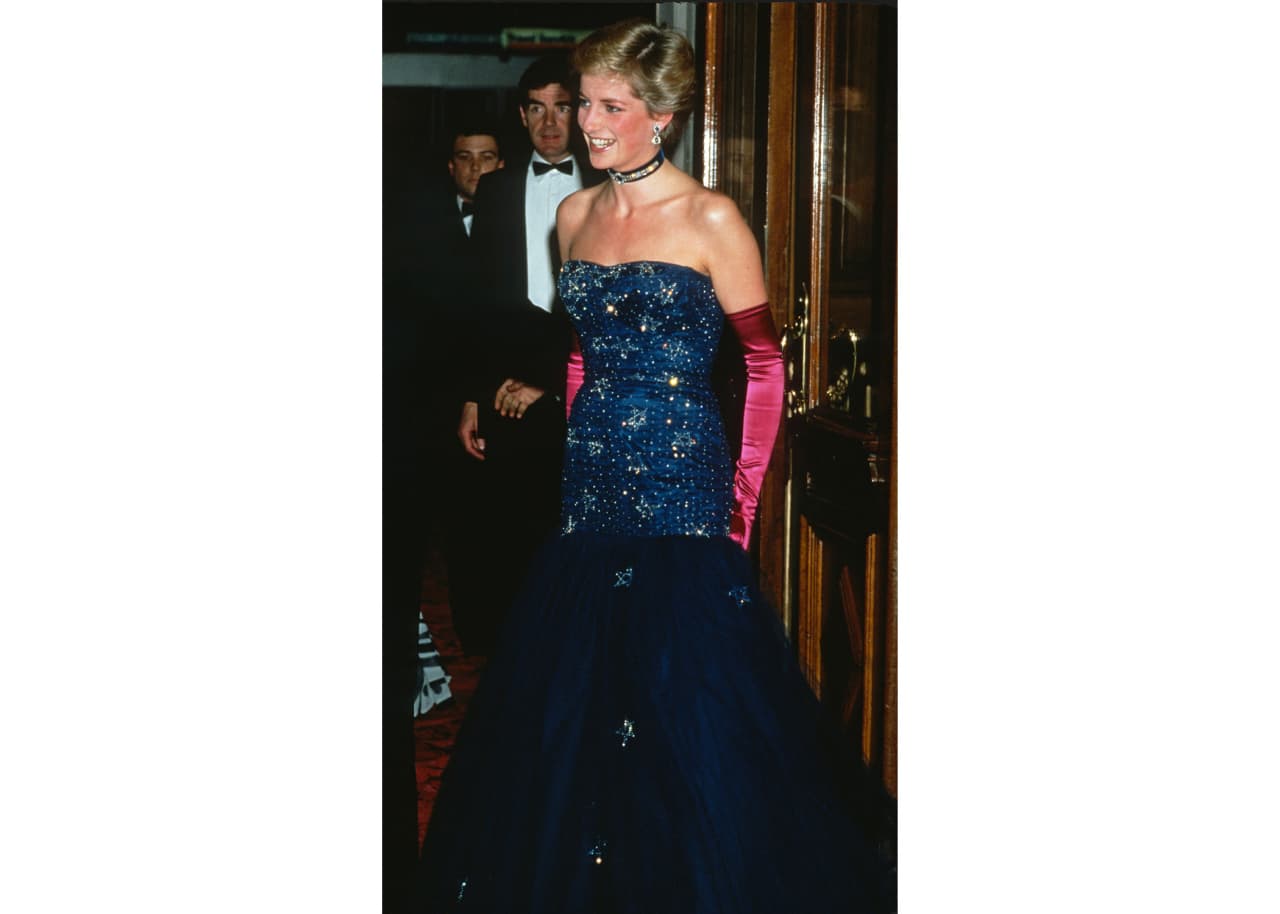 Princess Diana was photographed in the midnight blue Murray Arbeid gown by Lord Snowdon in 1997 for her charity auction.
Getty Images